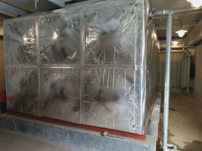 什么是不銹鋼保溫水箱？